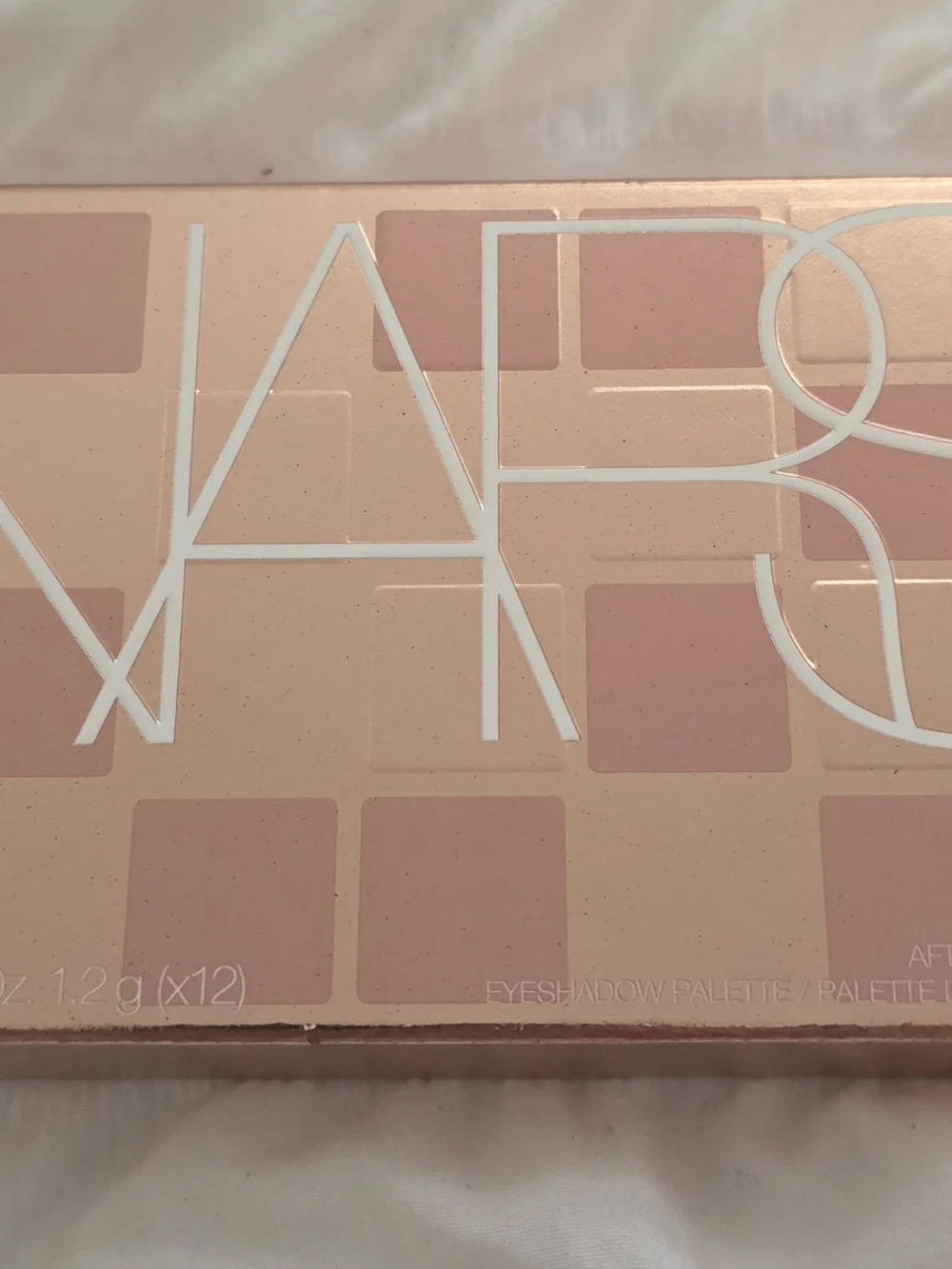 NARS Afterglow Irresistible Eyeshadow Palette - Limited Edition - Picture 2 of 3